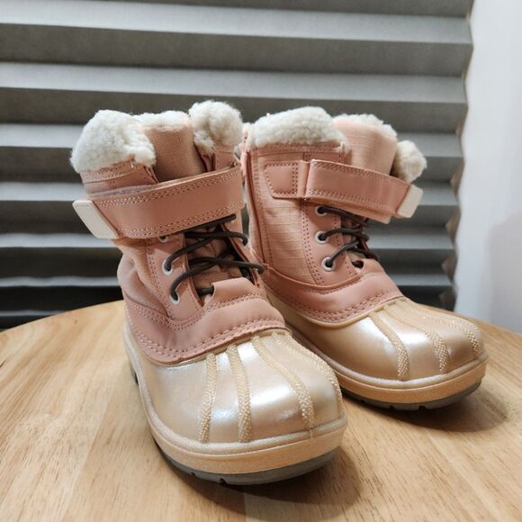 Cat & Jack Girls’ Winter Boots + Minnie Mouse Hat & Gloves – Size 11 - Picture 5 of 10